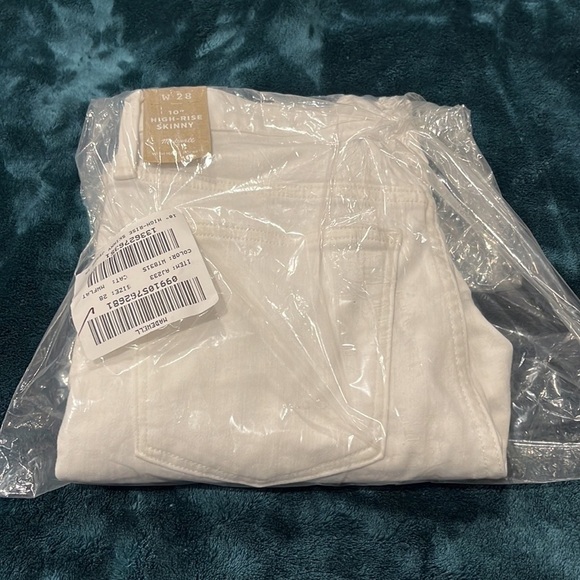 Madewell 10" High Rise Skinny Jeans in Pure White AJ233 - Picture 7 of 11